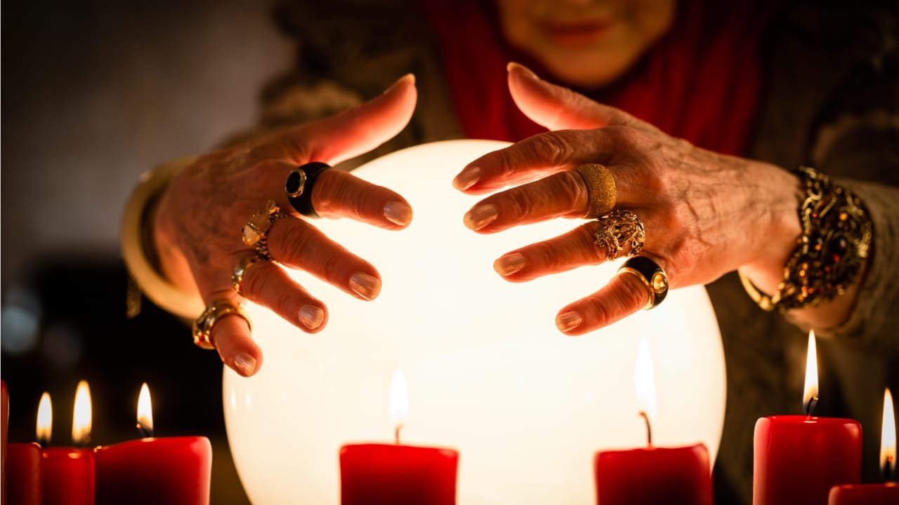 Vidência com bola de cristal